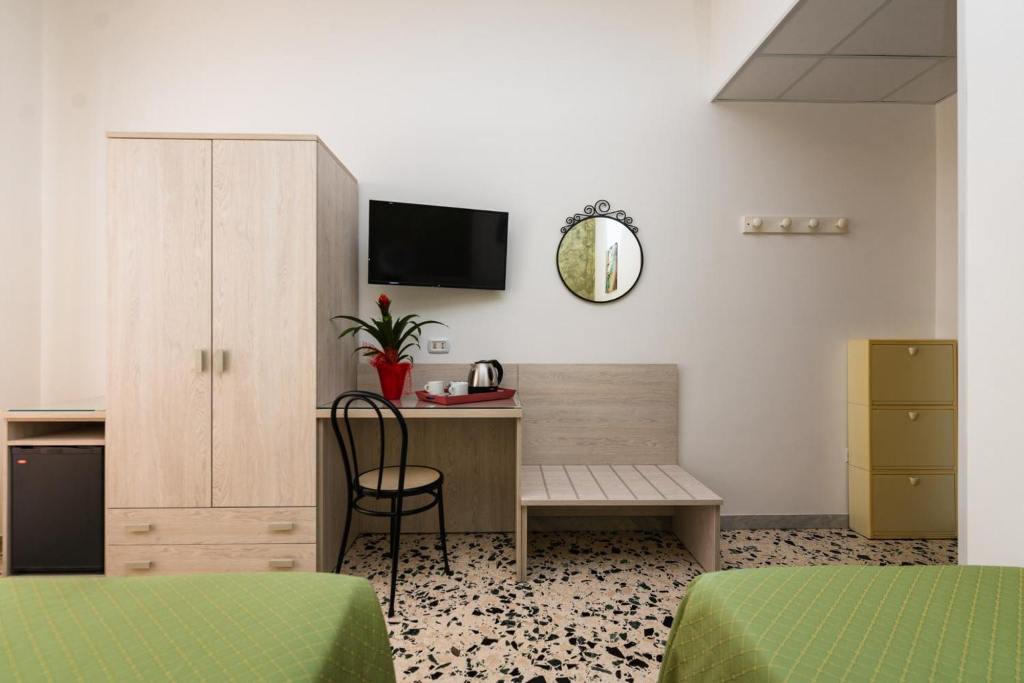 Hotel Baia Verde Maiori Exterior photo