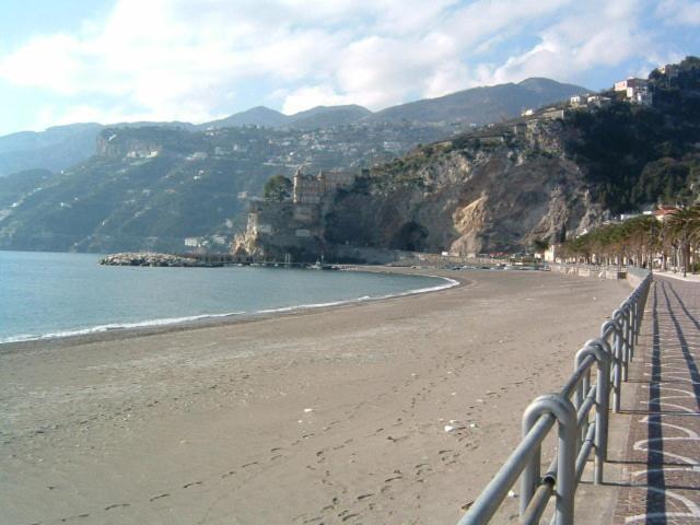 Hotel Baia Verde Maiori Exterior photo